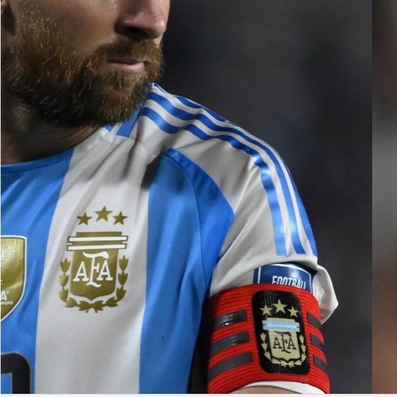 Adidas authentic Messi 10 jersey $180 size M men’s Fifa 2022 world champions - Picture 1 of 8